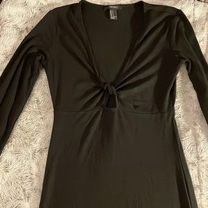 Black Body Con Dress. Comes to Mid-Ankle.💋